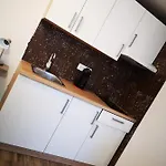 Ema Apartment *