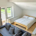 Ema Apartment *