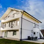 Apartment Ema *