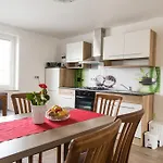 Ema Apartment
