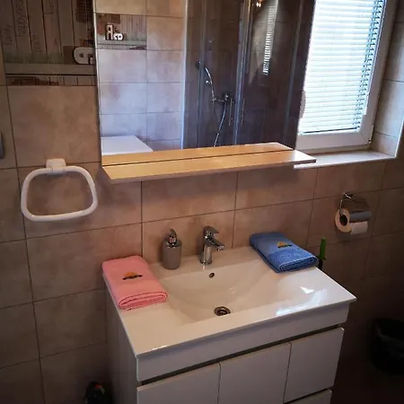Ema Apartment