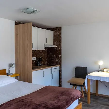 Ema شقة بوتْشيترتيك