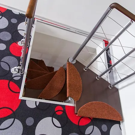 Ema * بوتْشيترتيك