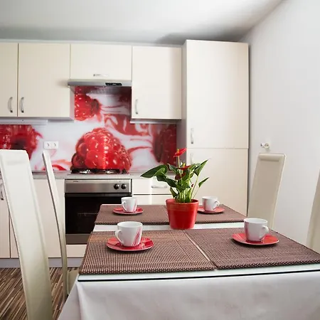 Ema بوتْشيترتيك