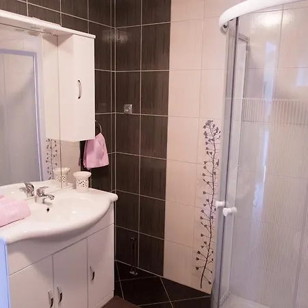 Appartement Ema *